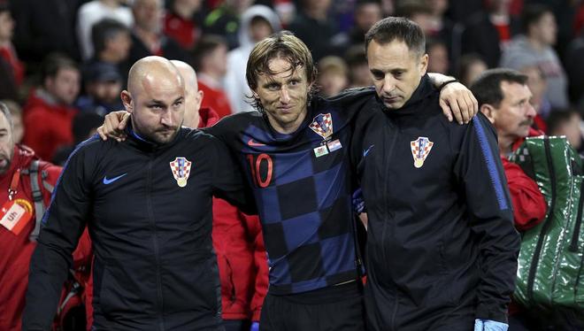 均是在年少 均是在年少